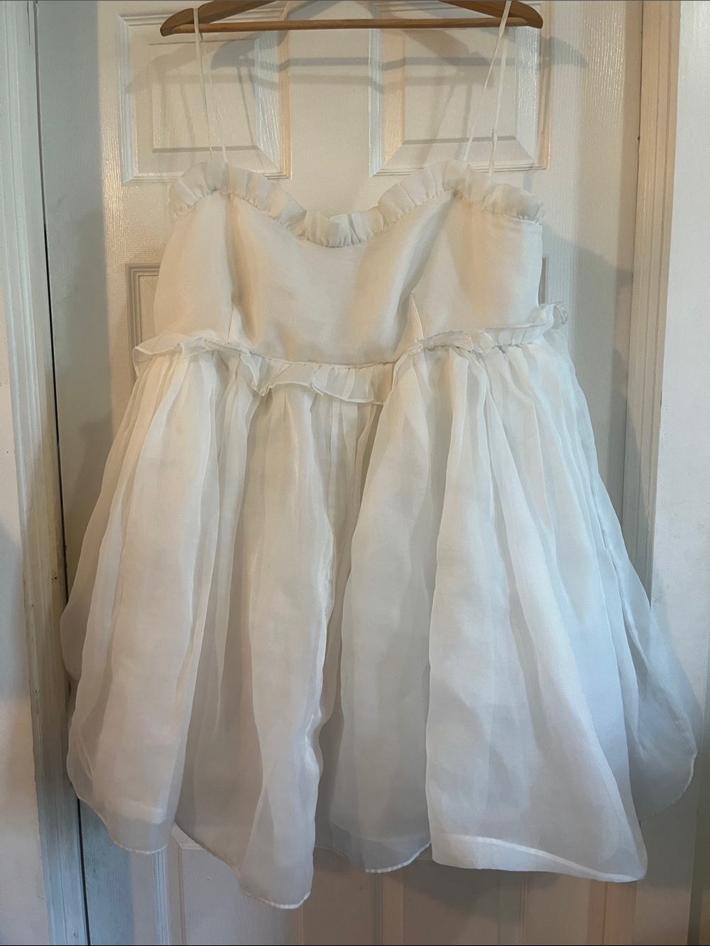 Selkie White Ruffled Puff Dress